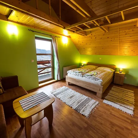 Zet - & Wellness بيت ضيافة 4*